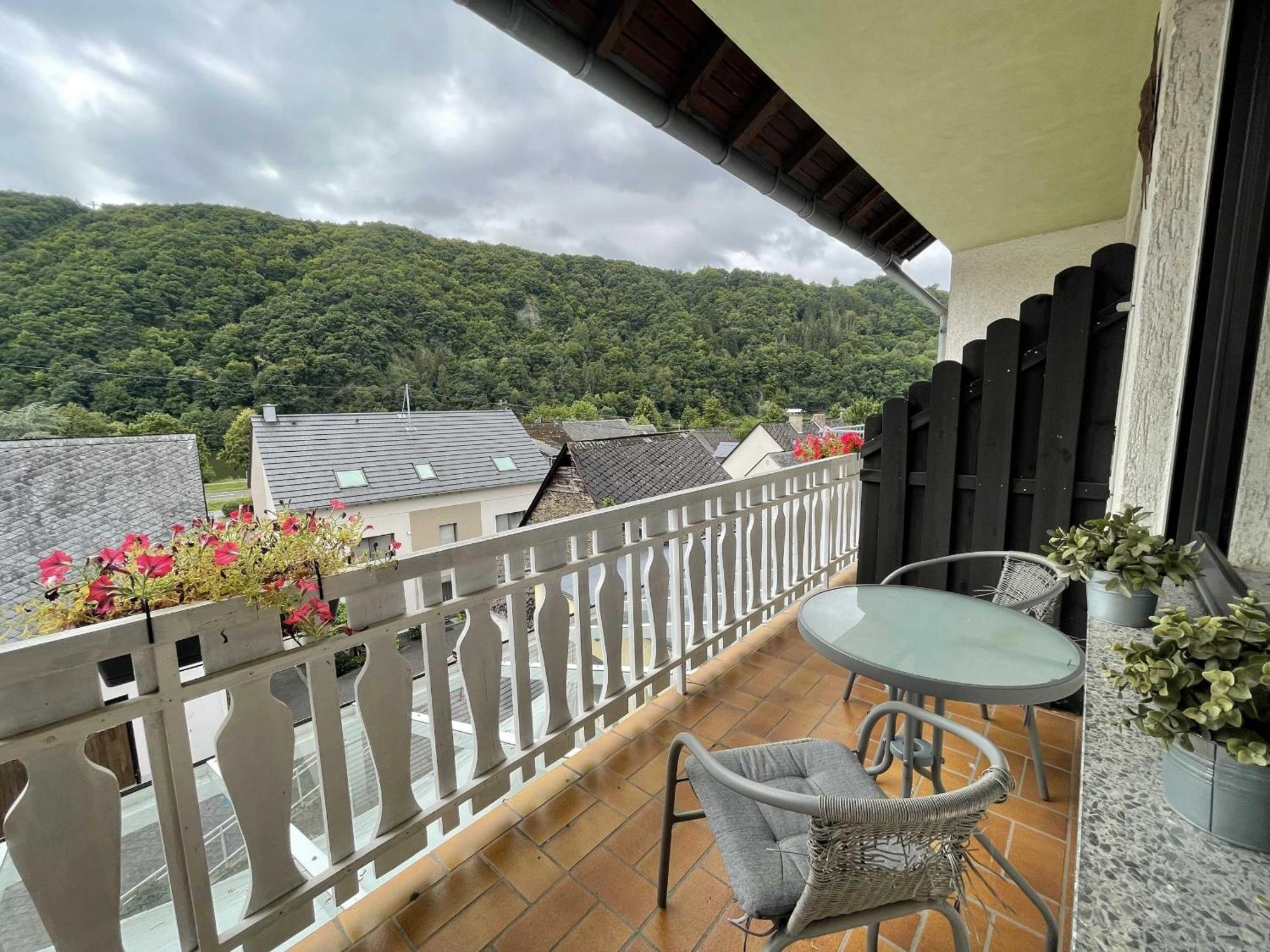 Hotel Zur Mosel Minheim Exterior foto